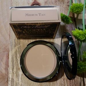 Too Faced Cocoa Powder Foundation-MEDIUM TAN